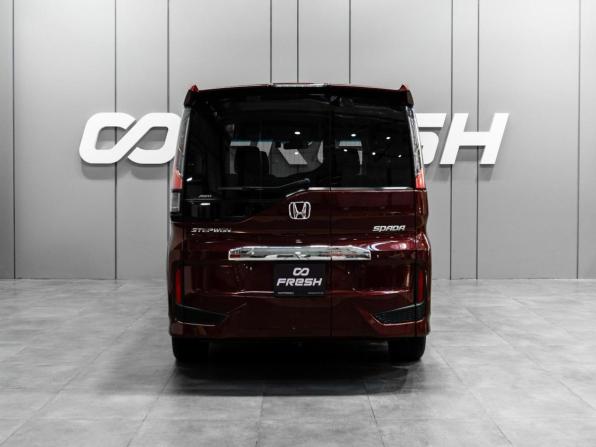 Honda Stepwgn V Рестайлинг с пробегом 2017 года, цена 2 149 000 рублей, 155728 км, минивэн, Автокод Объявления