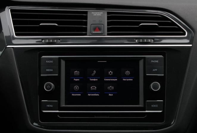 Volkswagen Tiguan II Рестайлинг с пробегом 2021 года, цена 2 795 000 рублей, 107388 км, внедорожник, Автокод Объявления