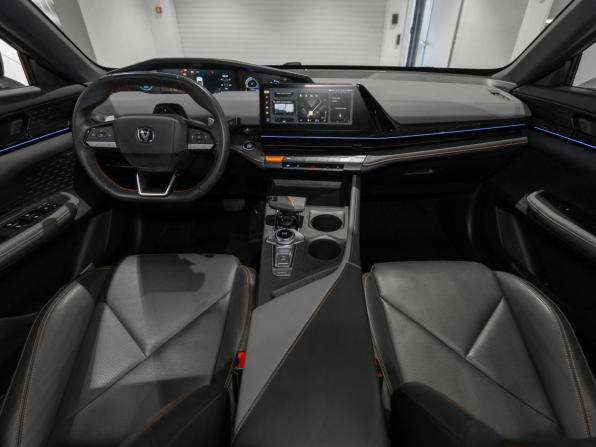 Changan UNI-V I с пробегом 2023 года, цена 2 075 000 рублей, 85417 км, лифтбек, Автокод Объявления