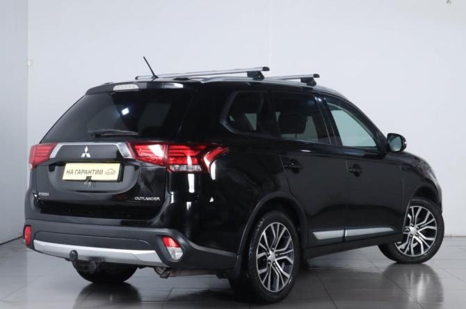 Mitsubishi Outlander III Рестайлинг 2 с пробегом 2016 года, цена 1 659 000 рублей, 214000 км, внедорожник, Автокод Объявления