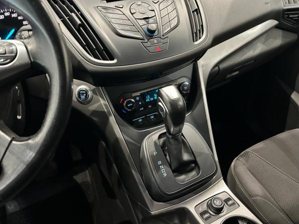 Ford Kuga II с пробегом 2015 года, цена 1 279 000 рублей, 116500 км, внедорожник, Автокод Объявления