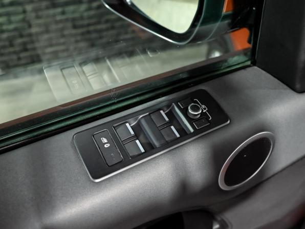 Land Rover Discovery V с пробегом 2018 года, цена 3 850 000 рублей, 95707 км, внедорожник, Автокод Объявления