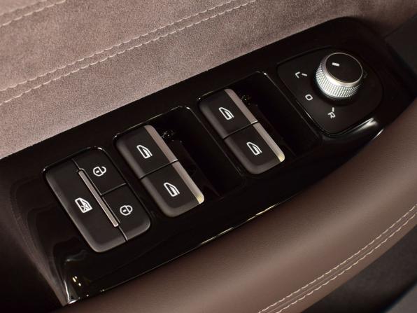 Geely Monjaro I Рестайлинг 2 с пробегом 2026 года, цена 3 999 995 рублей, 308 км, внедорожник, Автокод Объявления