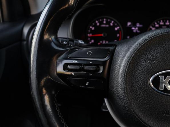Kia Rio IV с пробегом 2018 года, цена 1 290 000 рублей, 166000 км, седан, Автокод Объявления