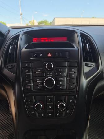 Opel Astra J Рестайлинг с пробегом 2014 года, цена 630 000 рублей, 201887 км, хэтчбек, Автокод Объявления