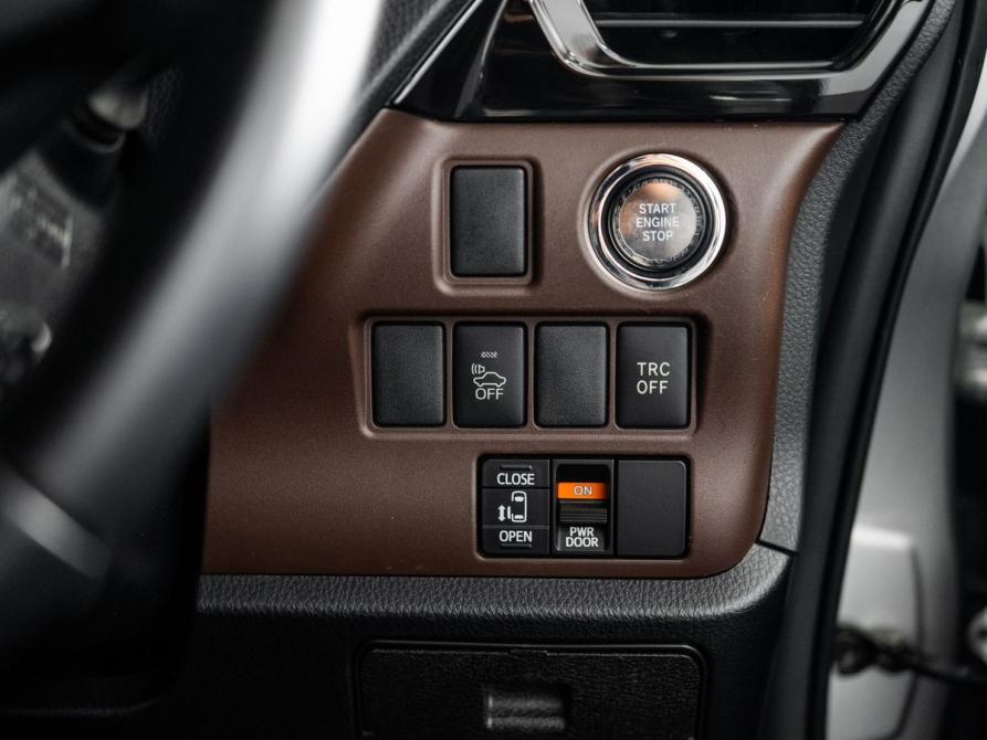 Toyota Voxy III (R80) Иркутск  - изображение 16