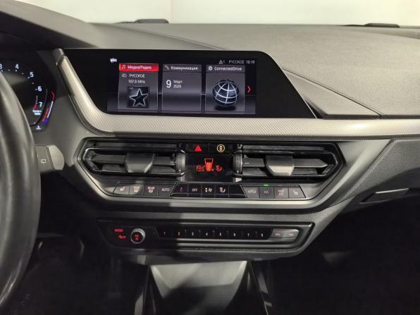 BMW 1 серии III (F40) с пробегом 2021 года, цена 2 699 000 рублей, 61887 км, хэтчбек, Автокод Объявления
