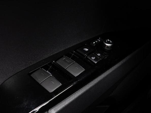 Toyota Camry IX (XV80) China Market с пробегом 2025 года, цена 3 999 000 рублей, 267 км, седан, Автокод Объявления