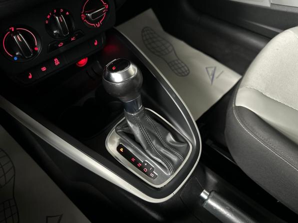 Audi A1 I (8X) с пробегом 2011 года, цена 800 000 рублей, 215157 км, хэтчбек, Автокод Объявления