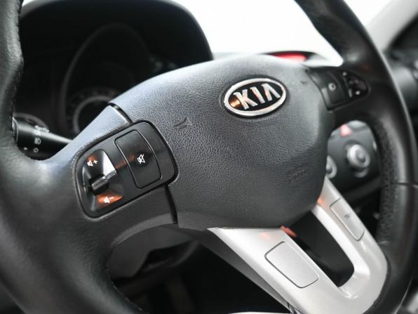 Kia Ceed I Рестайлинг с пробегом 2011 года, цена 899 900 рублей, 174000 км, хэтчбек, Автокод Объявления