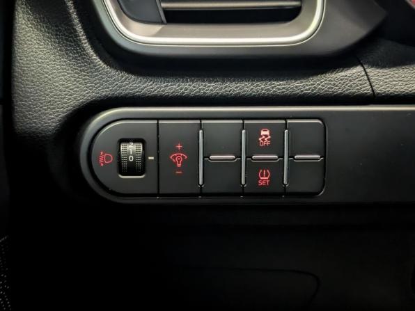 Kia Ceed III с пробегом 2020 года, цена 1 890 000 рублей, 91490 км, универсал, Автокод Объявления