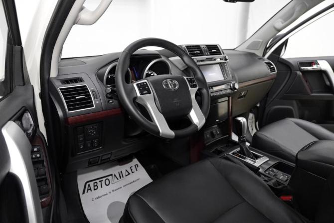 Toyota Land Cruiser Prado 150 Series Рестайлинг 1 с пробегом 2016 года, цена 3 349 000 рублей, 172000 км, внедорожник, Автокод Объявления
