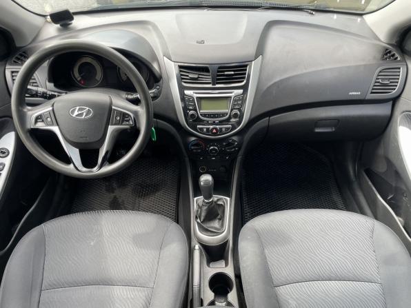 Hyundai Solaris I с пробегом 2013 года, цена 669 000 рублей, 192345 км, седан, Автокод Объявления