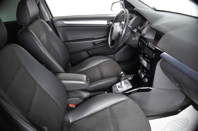 Opel Astra H Рестайлинг с пробегом 2011 года, цена 769 000 рублей, 131185 км, хэтчбек, Автокод Объявления