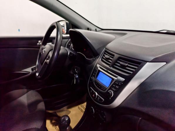Hyundai Solaris I с пробегом 2014 года, цена 694 000 рублей, 221930 км, седан, Автокод Объявления