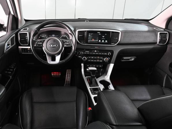 Kia Sportage IV Рестайлинг с пробегом 2018 года, цена 2 449 000 рублей, 174804 км, внедорожник, Автокод Объявления