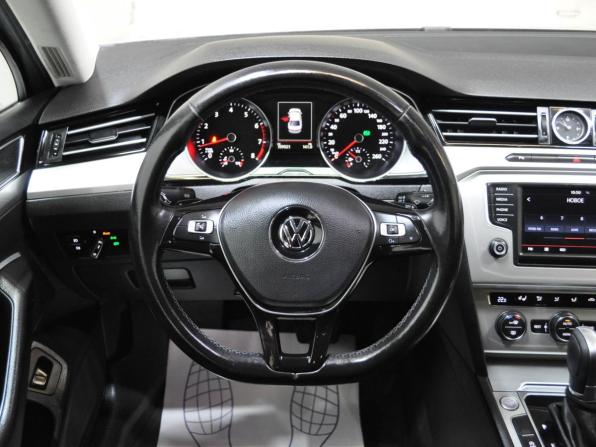 Volkswagen Passat B8 с пробегом 2015 года, цена 1 422 700 рублей, 159920 км, седан, Автокод Объявления