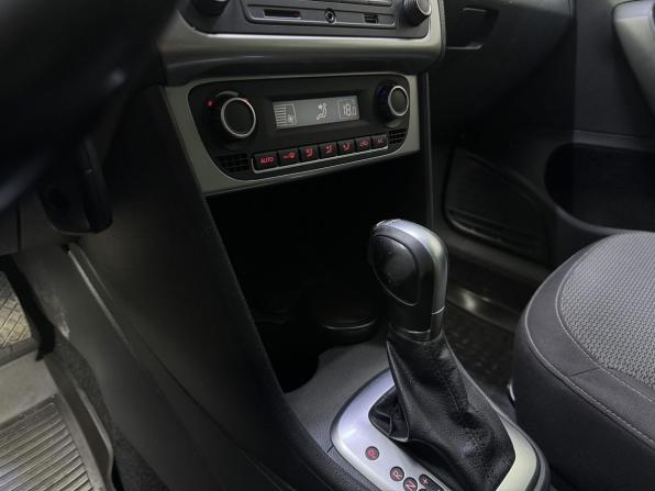 Volkswagen Polo V Рестайлинг с пробегом 2017 года, цена 1 280 000 рублей, 150000 км, седан, Автокод Объявления