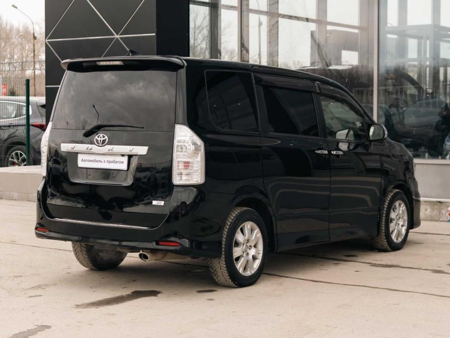 Toyota Voxy II (R70) Рестайлинг Новосибирск  - изображение 5