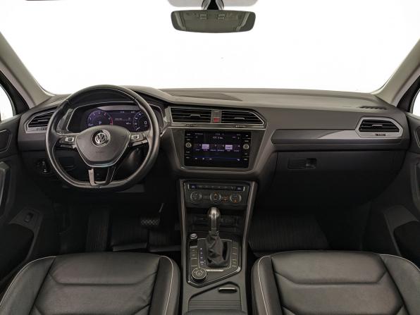 Volkswagen Tiguan II с пробегом 2018 года, цена 2 955 000 рублей, 89168 км, внедорожник, Автокод Объявления
