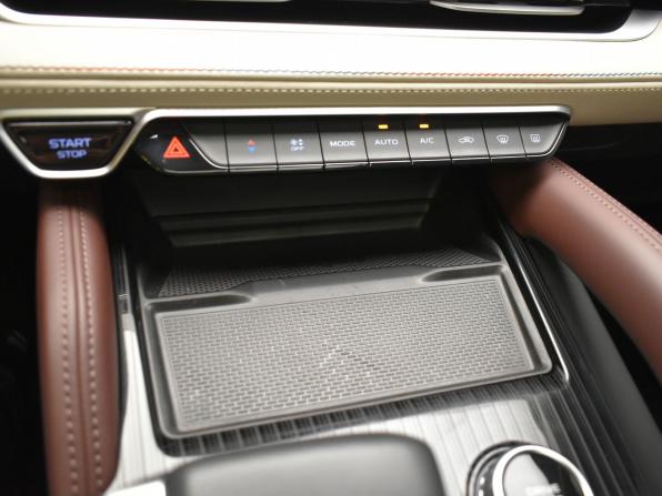 Geely Monjaro I с пробегом 2023 года, цена 3 287 000 рублей, 45036 км, внедорожник, Автокод Объявления