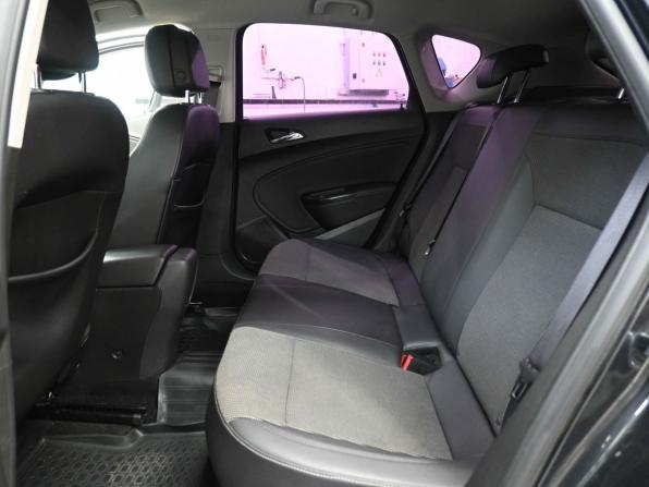 Opel Astra J Рестайлинг с пробегом 2012 года, цена 729 900 рублей, 200000 км, хэтчбек, Автокод Объявления
