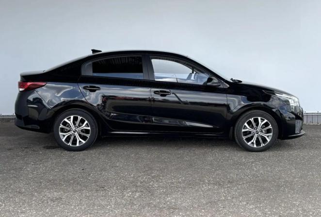 Kia Rio IV Рестайлинг с пробегом 2021 года, цена 1 680 000 рублей, 59506 км, седан, Автокод Объявления