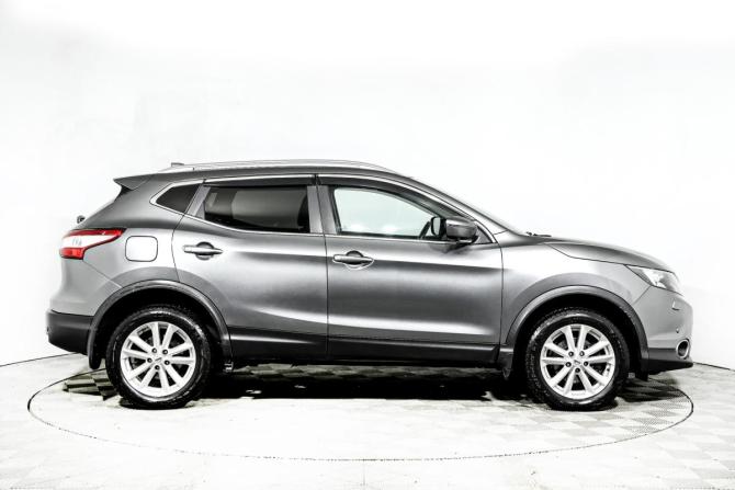 Nissan Qashqai II с пробегом 2017 года, цена 1 428 000 рублей, 115558 км, внедорожник, Автокод Объявления