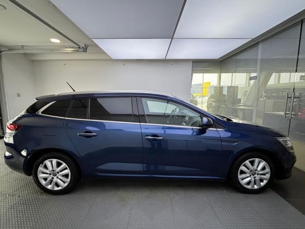 Renault Megane IV Рестайлинг с пробегом 2021 года, цена 1 679 000 рублей, 117568 км, универсал, Автокод Объявления
