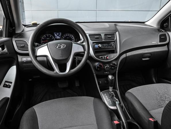Hyundai Solaris I с пробегом 2013 года, цена 999 000 рублей, 156935 км, хэтчбек, Автокод Объявления