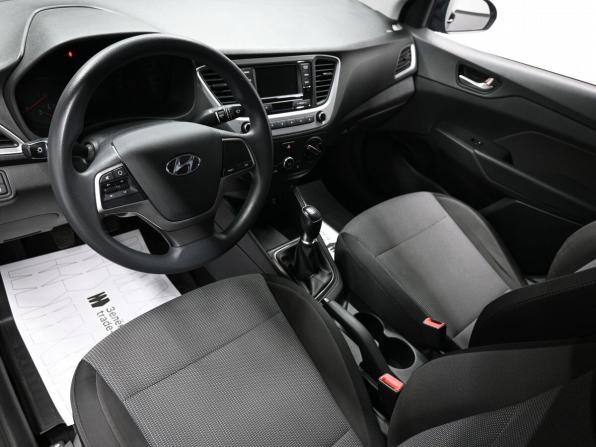 Hyundai Solaris II с пробегом 2018 года, цена 1 240 000 рублей, 109495 км, седан, Автокод Объявления