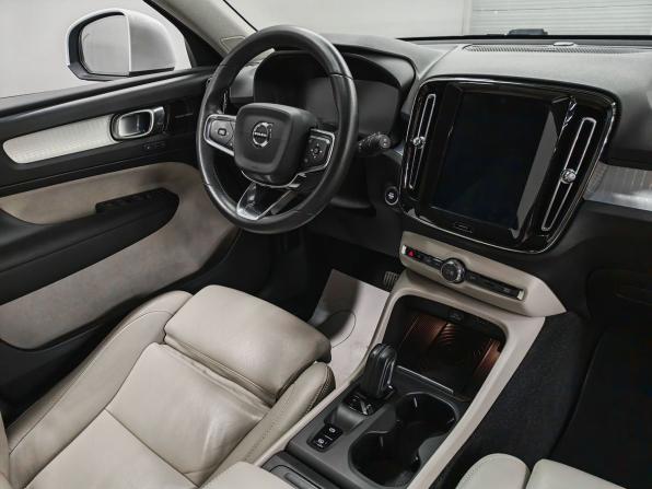 Volvo XC40 I с пробегом 2018 года, цена 2 665 000 рублей, 142508 км, внедорожник, Автокод Объявления