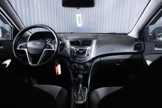 Hyundai Solaris I с пробегом 2012 года, цена 649 999 рублей, 187092 км, хэтчбек, Автокод Объявления
