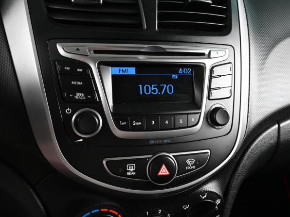Hyundai Solaris I Рестайлинг с пробегом 2016 года, цена 1 060 000 рублей, 123230 км, седан, Автокод Объявления