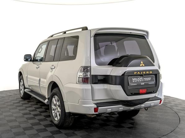 Mitsubishi Pajero IV Рестайлинг 2 с пробегом 2021 года, цена 4 350 000 рублей, 30244 км, внедорожник, Автокод Объявления