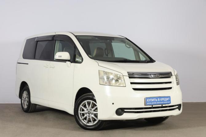 Toyota Noah II (R70) с пробегом 2008 года, цена 1 399 000 рублей, 255000 км, минивэн, Автокод Объявления