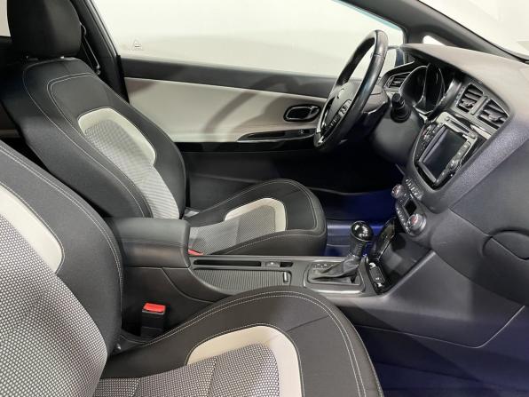 Kia Ceed II с пробегом 2013 года, цена 1 230 000 рублей, 63924 км, хэтчбек, Автокод Объявления