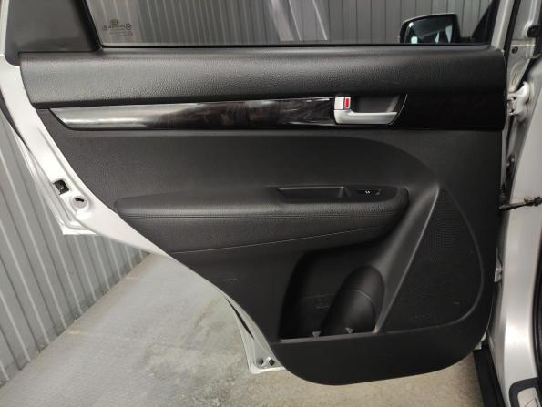Kia Sorento II Рестайлинг с пробегом 2012 года, цена 1 290 000 рублей, 358910 км, внедорожник, Автокод Объявления
