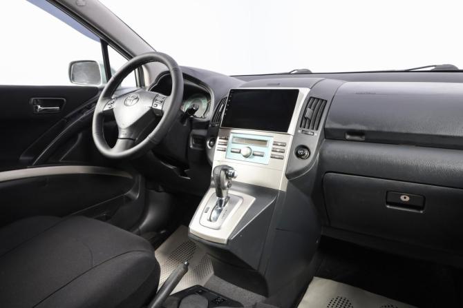 Toyota Corolla Verso I Рестайлинг с пробегом 2006 года, цена 949 000 рублей, 290850 км, компактвэн, Автокод Объявления