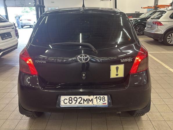 Toyota Yaris II с пробегом 2007 года, цена 399 000 рублей, 204522 км, хэтчбек, Автокод Объявления