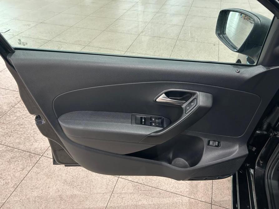 Volkswagen Polo V Санкт-Петербург  - изображение 15
