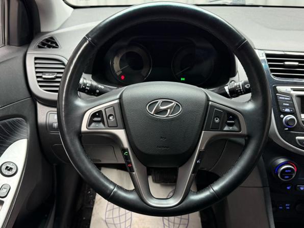 Hyundai Solaris I Рестайлинг с пробегом 2016 года, цена 1 329 000 рублей, 76569 км, седан, Автокод Объявления