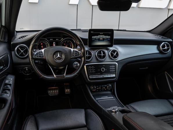 Mercedes-Benz GLA I (X156) Рестайлинг с пробегом 2018 года, цена 2 650 000 рублей, 80490 км, внедорожник, Автокод Объявления