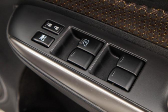 Nissan Note II с пробегом 2016 года, цена 1 099 000 рублей, 63000 км, хэтчбек, Автокод Объявления