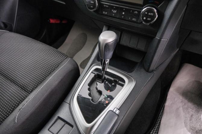 Toyota Auris II с пробегом 2012 года, цена 1 149 000 рублей, 71400 км, хэтчбек, Автокод Объявления