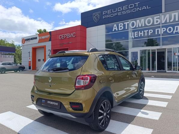 Renault Sandero II с пробегом 2017 года, цена 980 000 рублей, 141000 км, хэтчбек, Автокод Объявления
