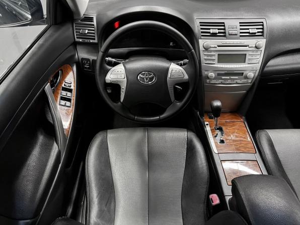 Toyota Camry VI (XV40) Рестайлинг с пробегом 2011 года, цена 1 095 000 рублей, 322494 км, седан, Автокод Объявления