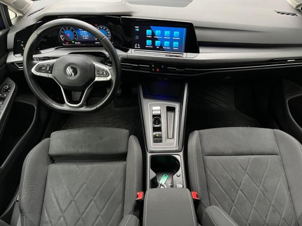 Volkswagen Golf VIII с пробегом 2021 года, цена 2 799 000 рублей, 43470 км, хэтчбек, Автокод Объявления