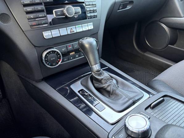 Mercedes-Benz C-Класс III (W204) Рестайлинг с пробегом 2012 года, цена 1 150 000 рублей, 278000 км, седан, Автокод Объявления