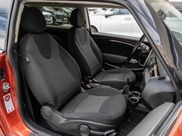 Mini Hatch II (R56) Рестайлинг с пробегом 2010 года, цена 888 000 рублей, 143154 км, хэтчбек, Автокод Объявления